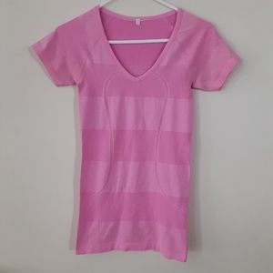 Lululemon Run swiftly tech, V neck short sleeve,Pink,Silverescent,4